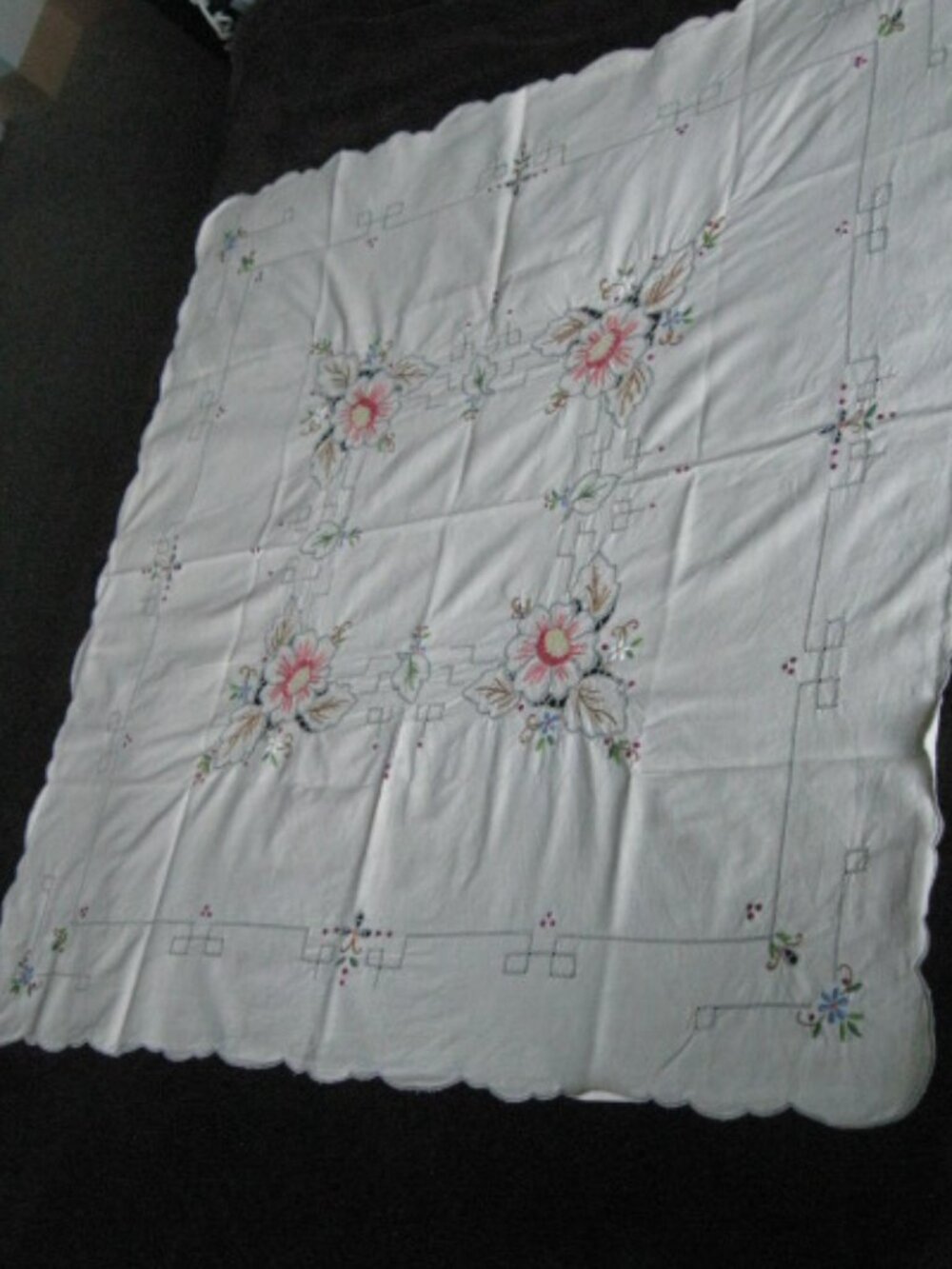 32" x 32" Handmade Linen Embroidered Tablecloth
